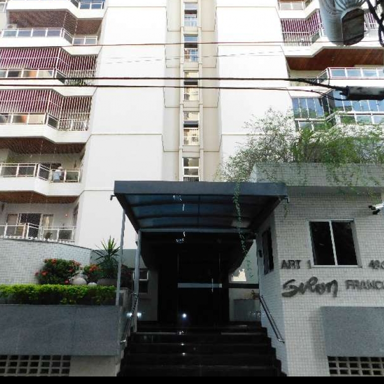 Apartamento com 04 quartos no Setor Oeste