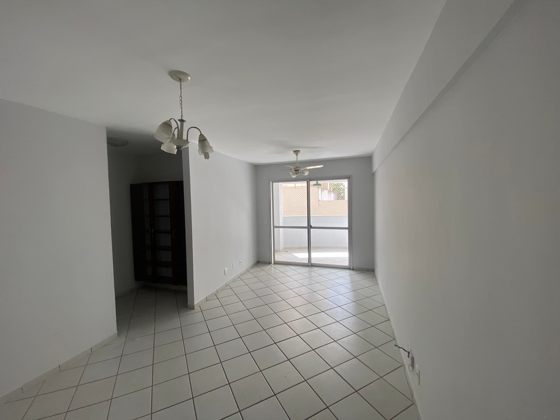 Apartamento com 03 Quartos no Setor Bueno