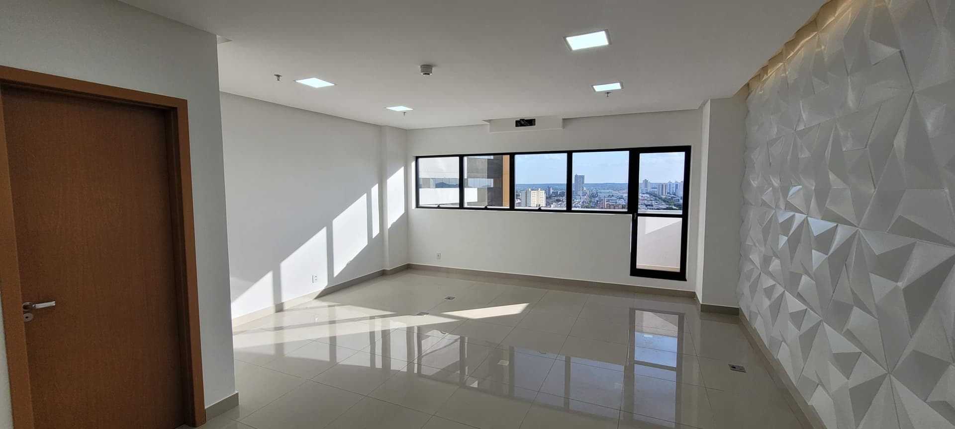 Sala Comercial no Setor Vila Brasília
