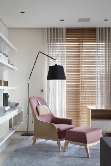 Projeto de Patricia Martinez, com lumin�ria Megatolomeo (La Lampe).